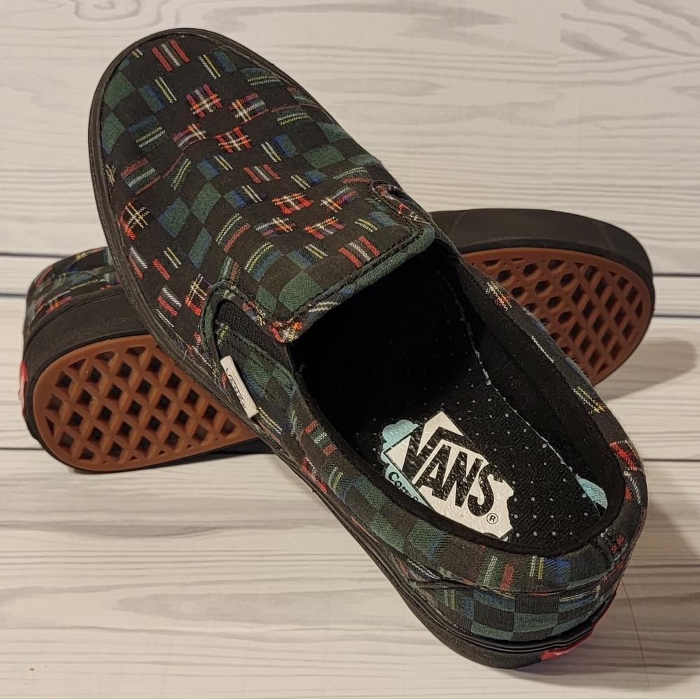 VANS "OFF THE WALL" comfycush plaid size 8 shoes